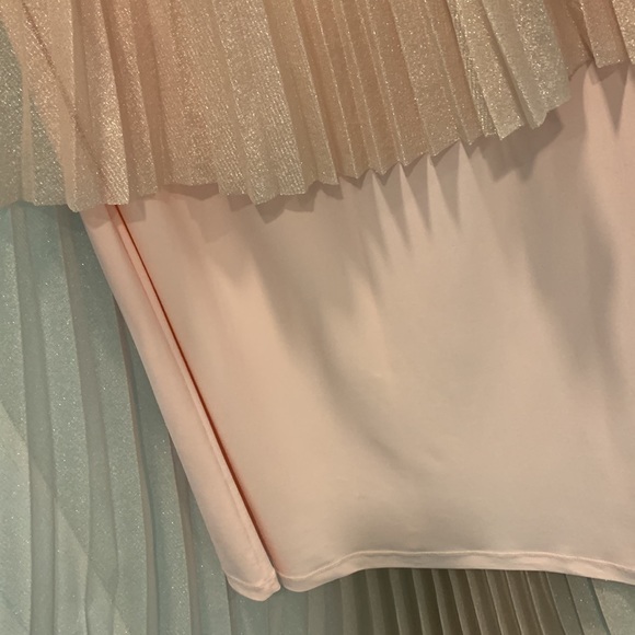 Shimmering pleated party dress dust pink salmonVal’s from Turkey - Picture 3 of 12